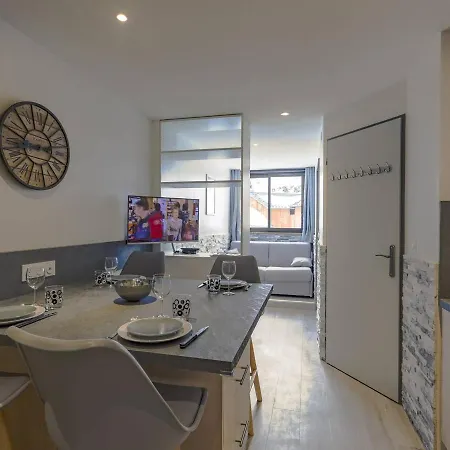 Apartment Cosy 4 Pers, 2 Ch, Depart Aux Pieds, Expose Sud, Proche Commerces - Fr-1-545-42 Val Thorens